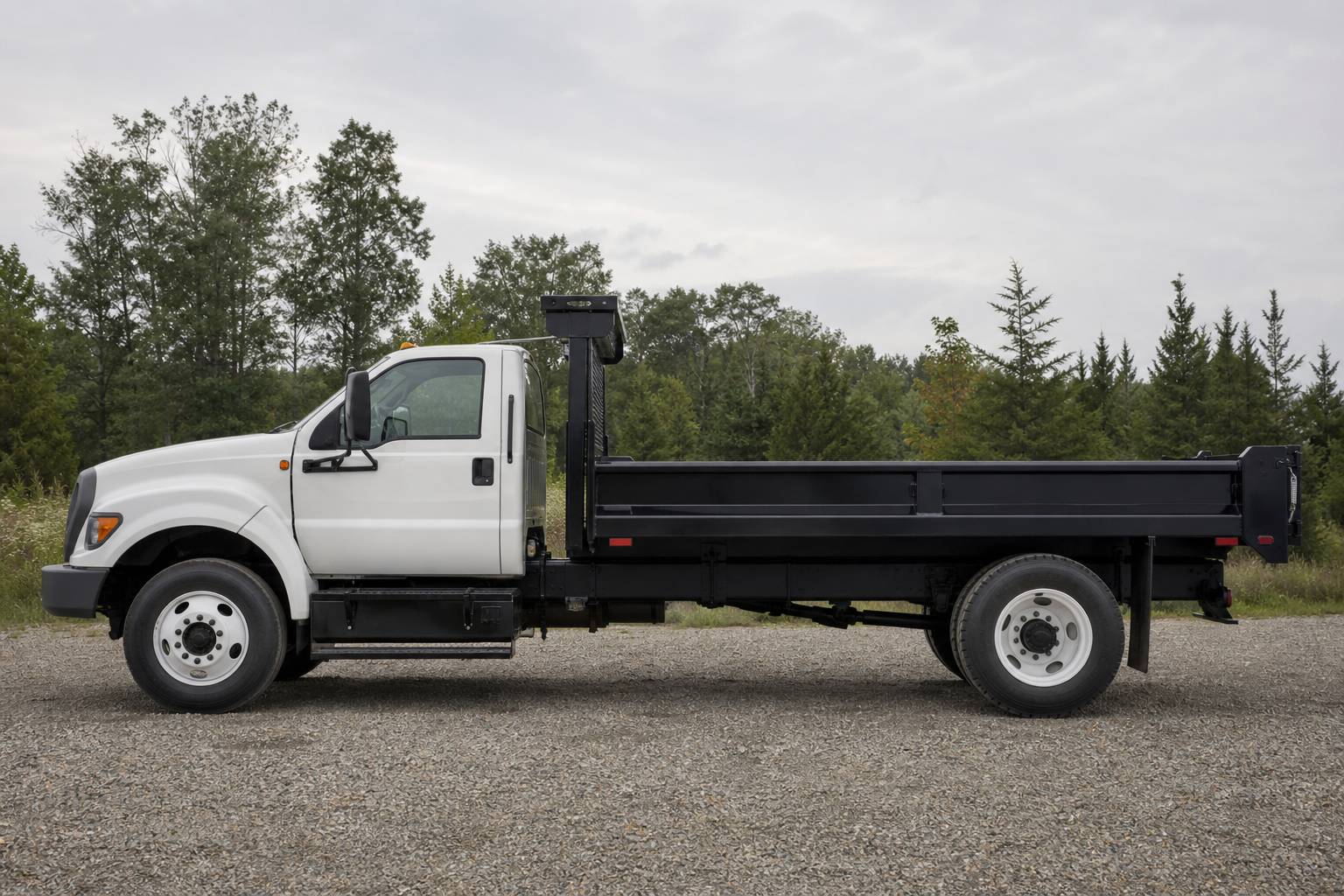 You are currently viewing Best Truck Body for Pool Service Technicians in Texas & Louisiana