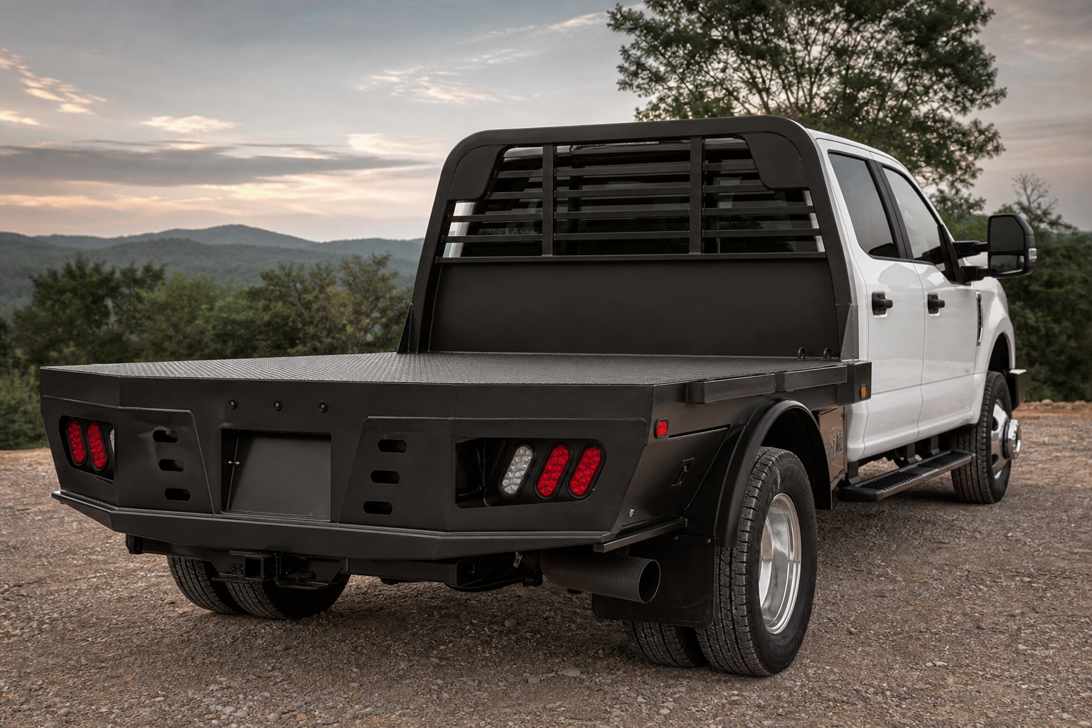 You are currently viewing 2025 Chevy Silverado 3500HD DRW Flatbed Guide: Best Beds for a Dually