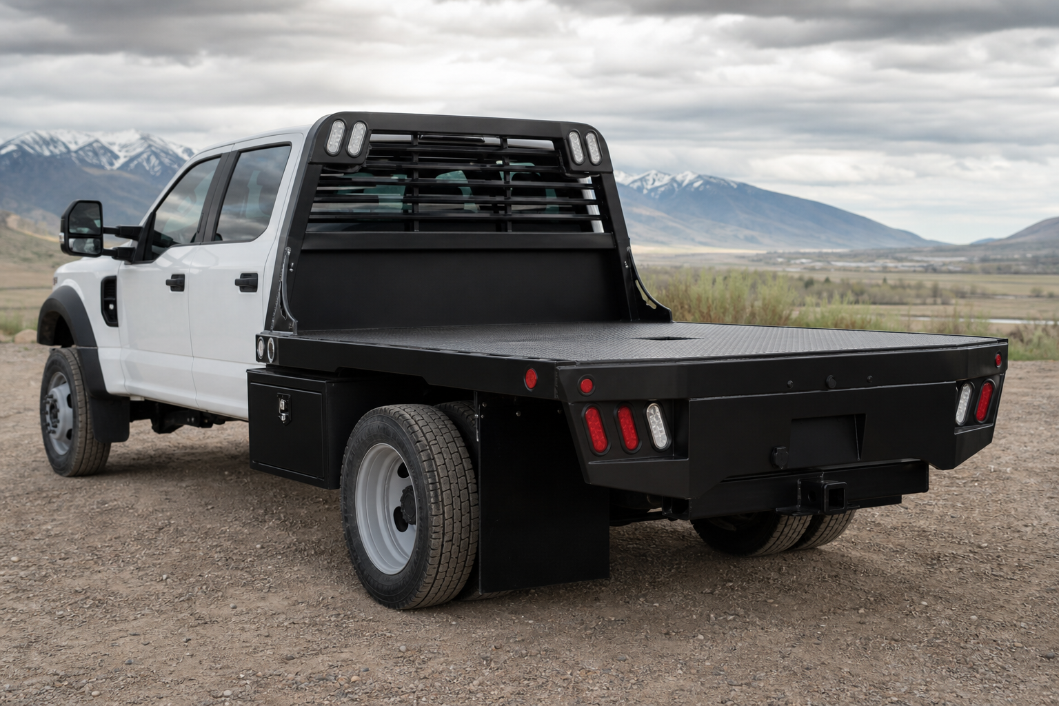 You are currently viewing CM vs Aluma Truck Beds — Steel vs Aluminum Flatbed Comparison