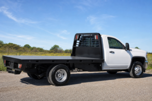 Read more about the article Pronghorn vs J&I Manufacturing Flatbeds: Which Is the Better Buy?