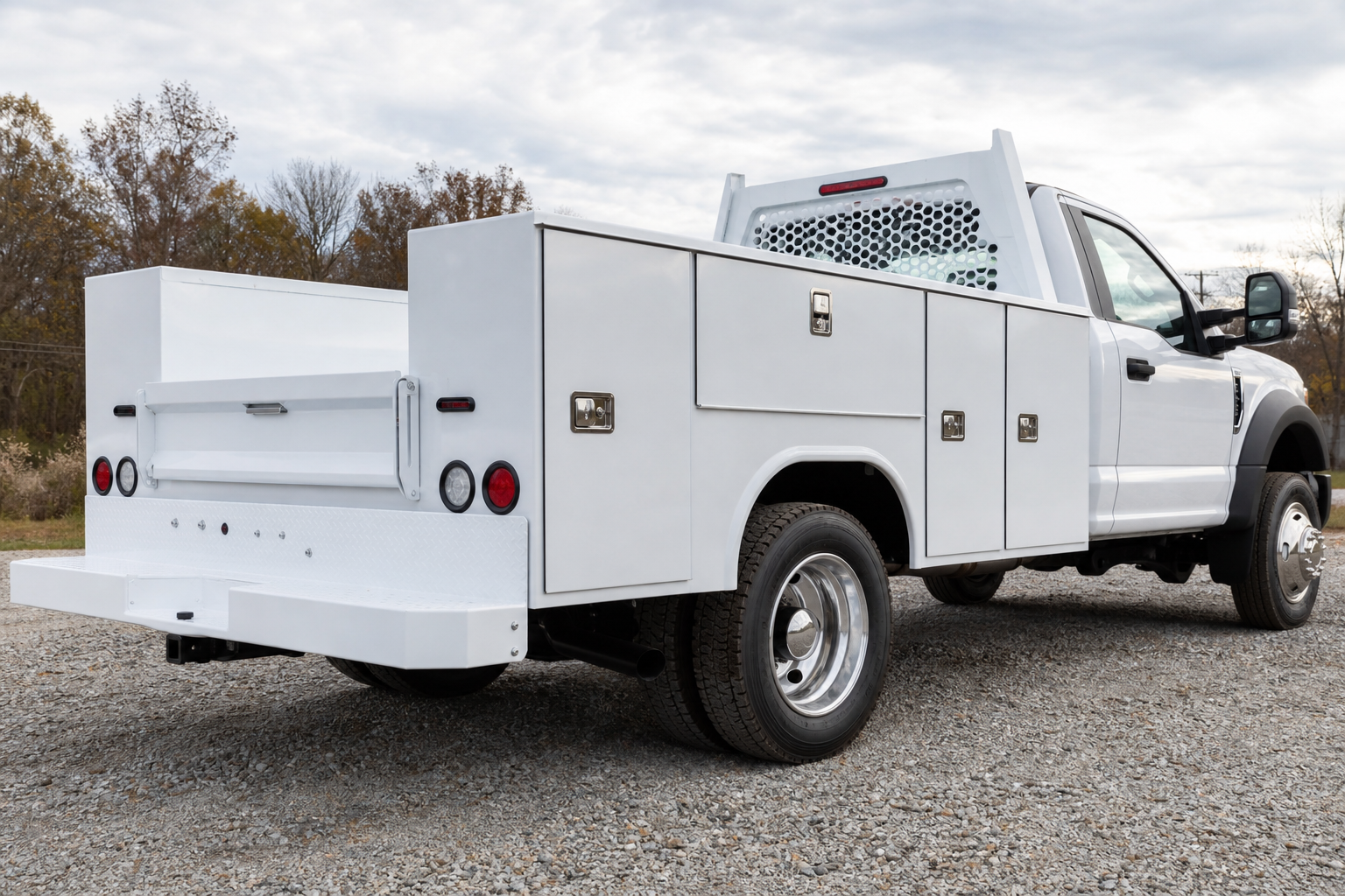 You are currently viewing STI Lube Trucks and Fuel Service Bodies: Complete Overview