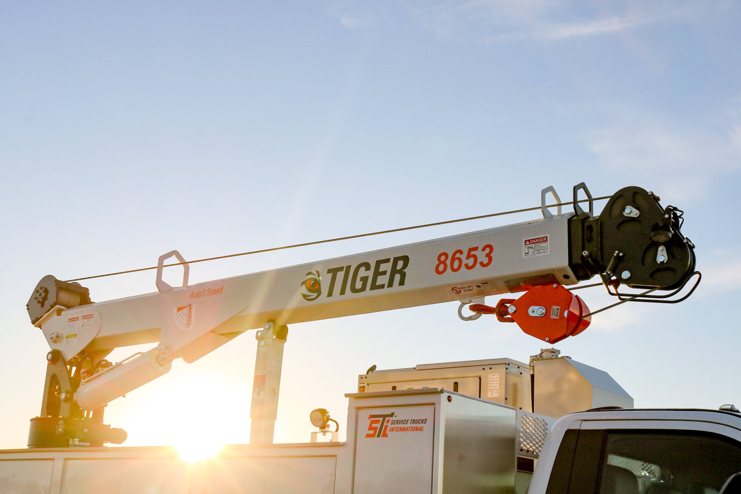 You are currently viewing STI Crane Body vs Autocrane: Which Is Better for Your Fleet?