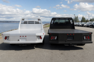 Read more about the article Aluminum Flatbed vs. Steel Flatbed: Which Holds Up Better in Gulf Coast Humidity?