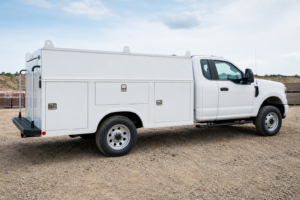 Read more about the article Enclosed Utility Body vs. Open Utility Body: Which Is Right for Your Work Truck?