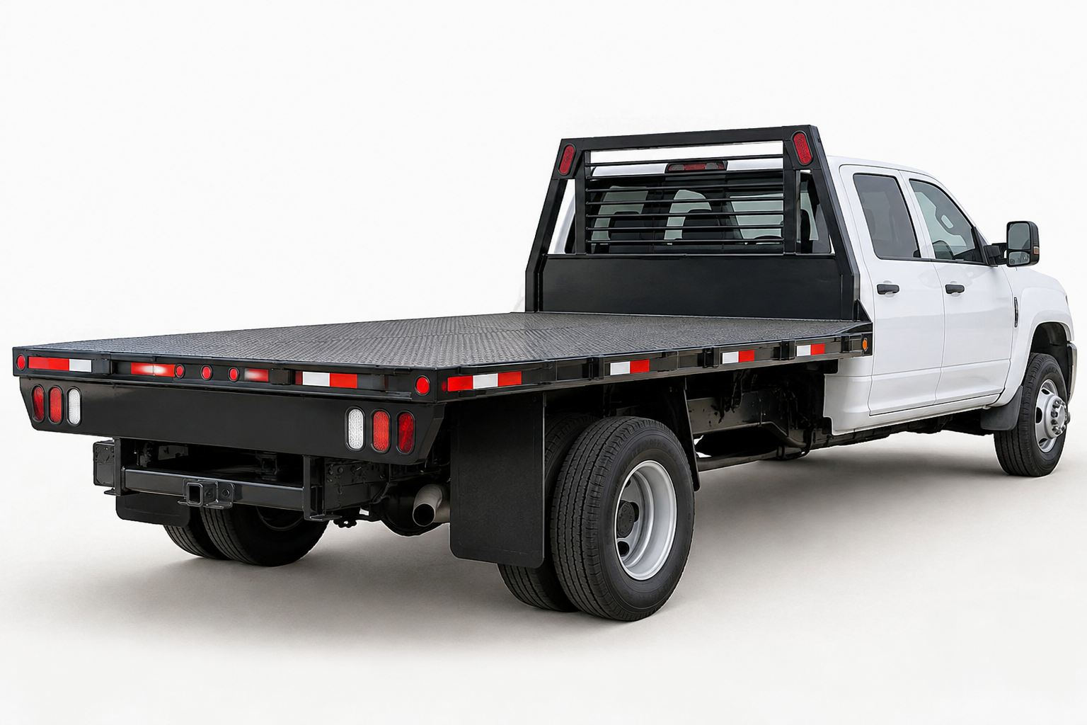 Read more about the article 12-Foot vs 16-Foot Platform Body on a Dually: Which Length?