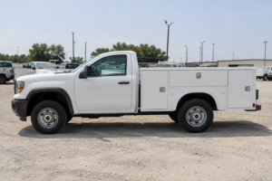 Read more about the article Financing vs Leasing a Work Truck Upfit: Flatbeds, Service Bodies and Cranes